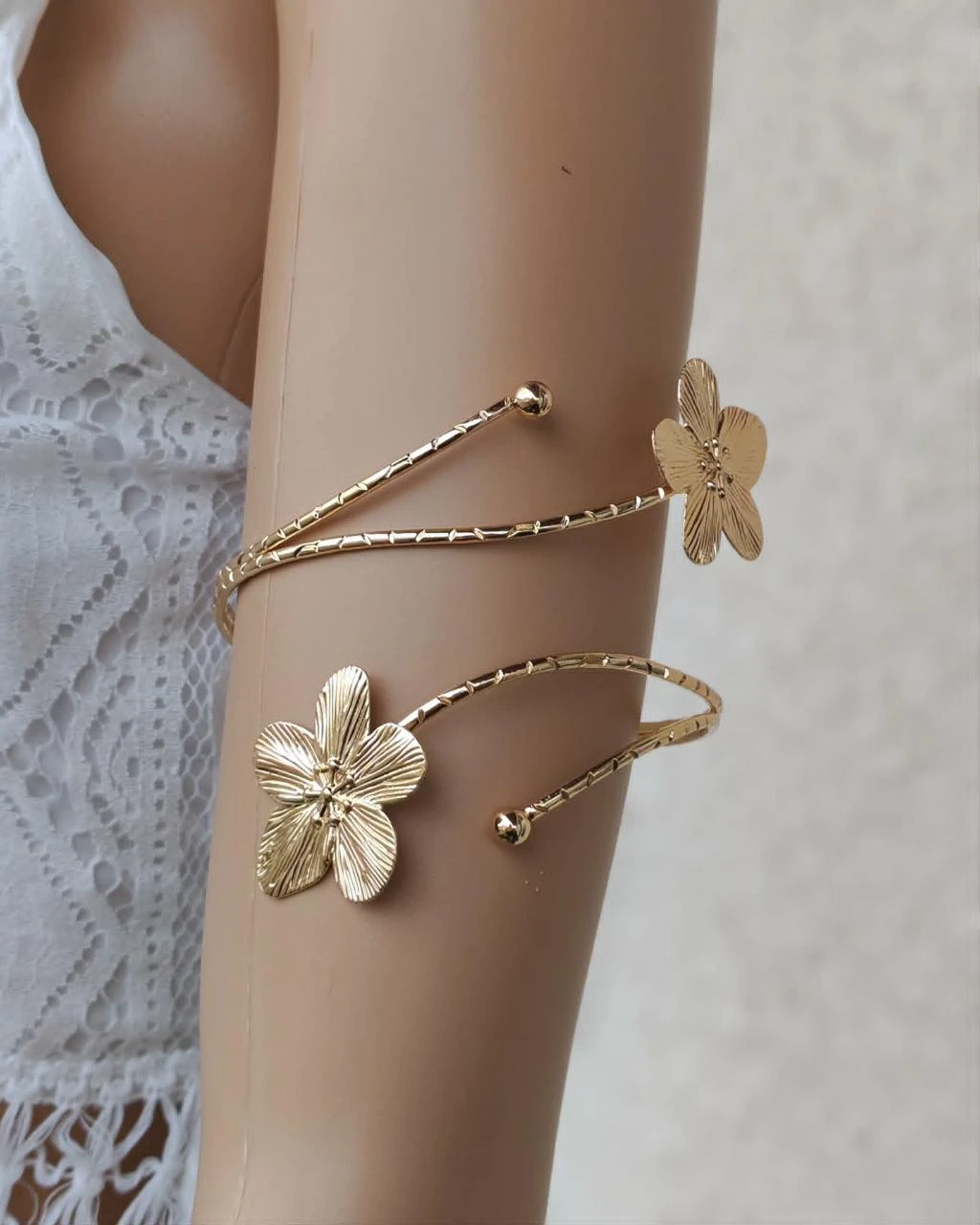 Double Flower Gold Arm Bracelet 2873 for €7.99 – photo 3